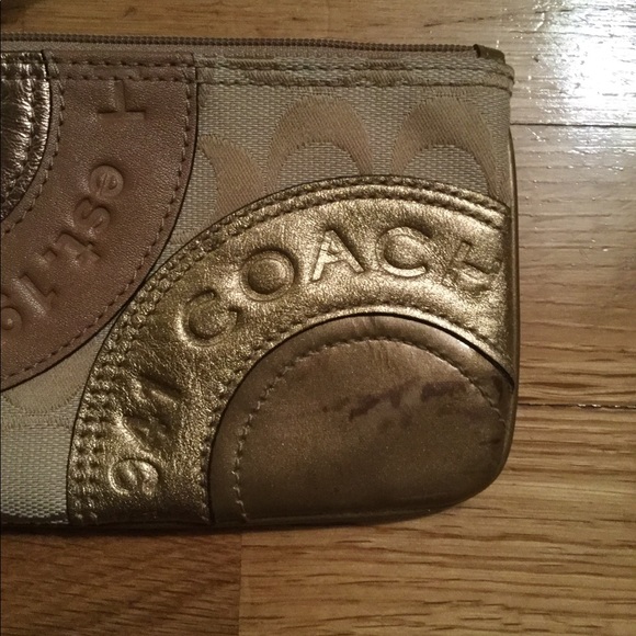 Coach Patchwork Wristlet F44276 - Picture 9 of 9